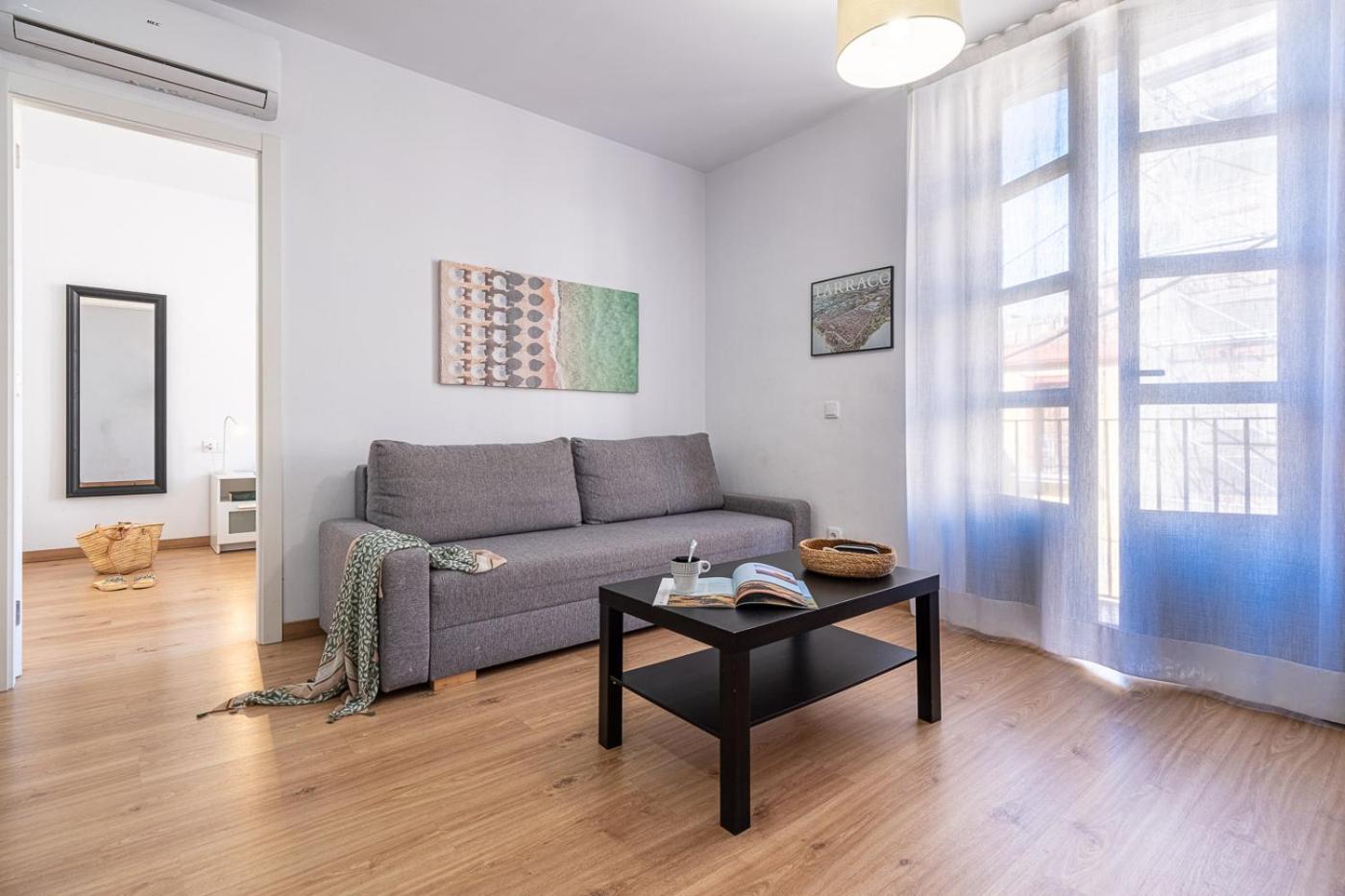 Tarragona Apartments Exterior photo