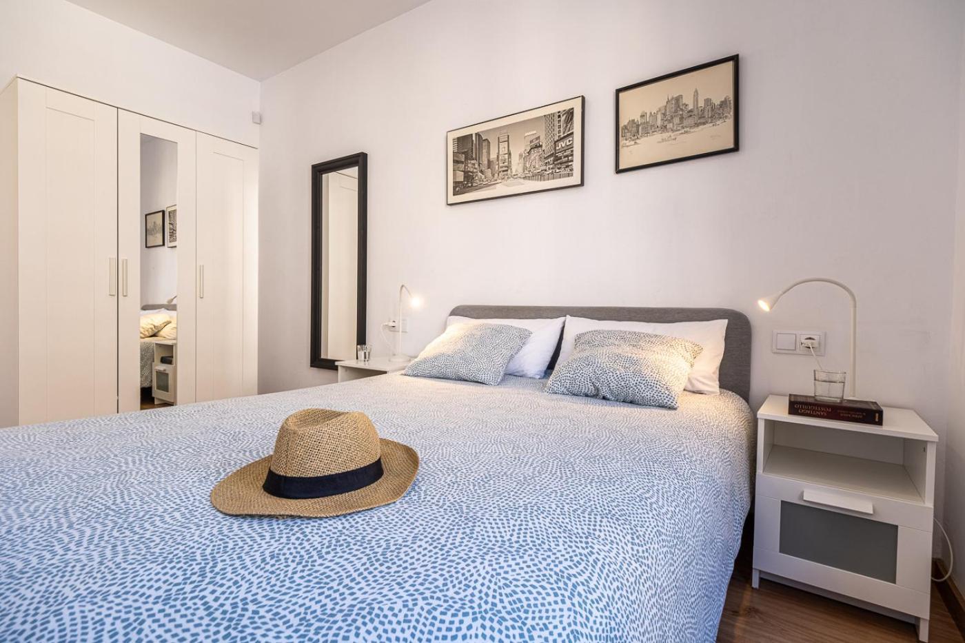 Tarragona Apartments Exterior photo